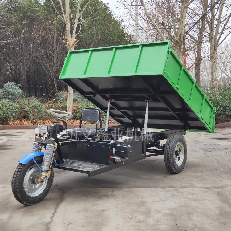 3噸電動(dòng)翻斗車為你搬運(yùn)呼哮而來(lái)