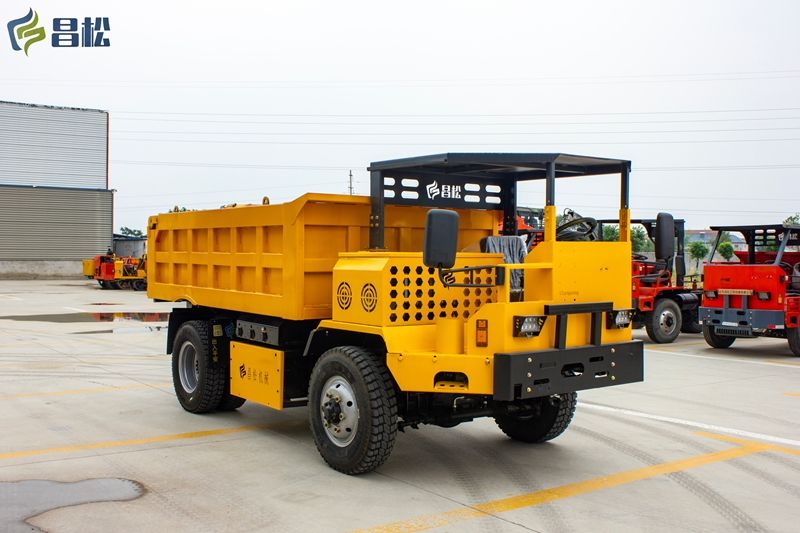 山東昌松工廠機(jī)械10T礦用純電運(yùn)輸車下線